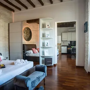navona-new-charme-deluxe-apartament.it-romehotels.com/