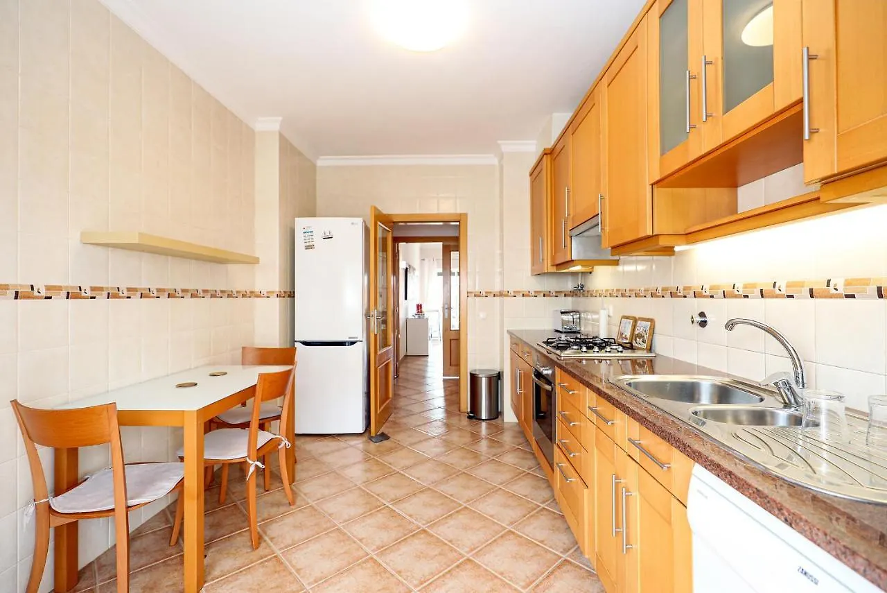 C03 - Gale Holiday Apartment In Lagos