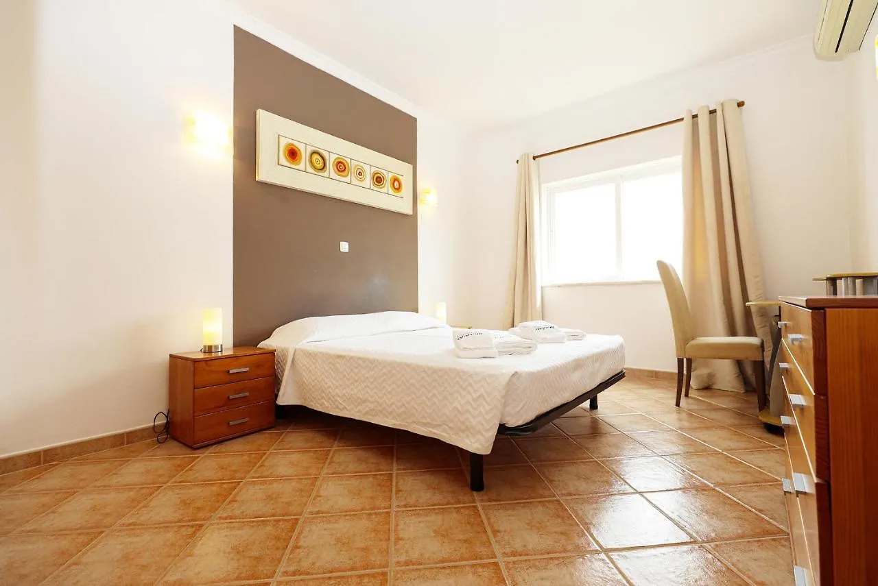 C03 - Gale Holiday Apartment In Lagos